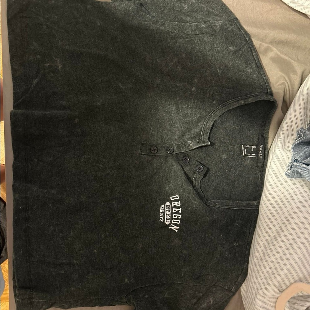 Forever 21 cropped shirt